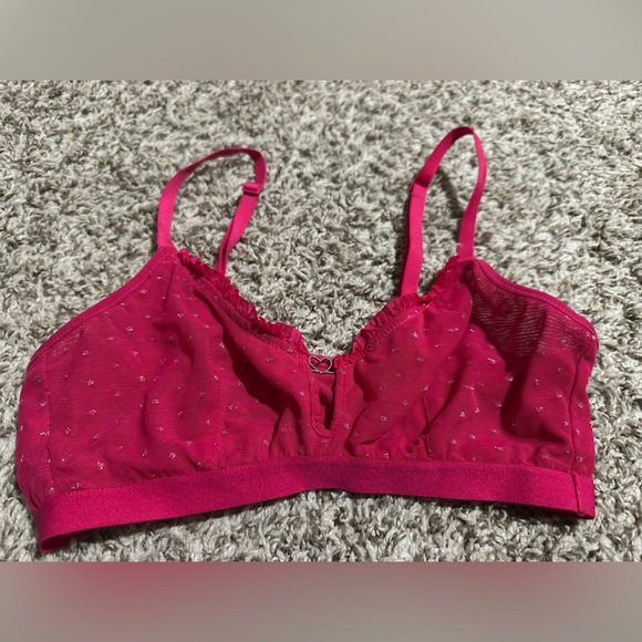 Colsie Other - Colsie Shimmer Mesh Keyhole Bralette